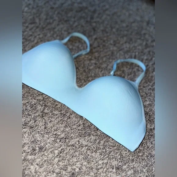 Victoria’s Secret T-Shirt Lightly Lined Wireless Light Blue Bra Size 36C - Picture 3 of 11